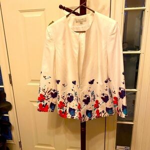 TAHARI PLUS SIZE WHITE AND FLORAL BLAZER